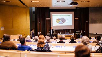 Audience and powerpoint slide